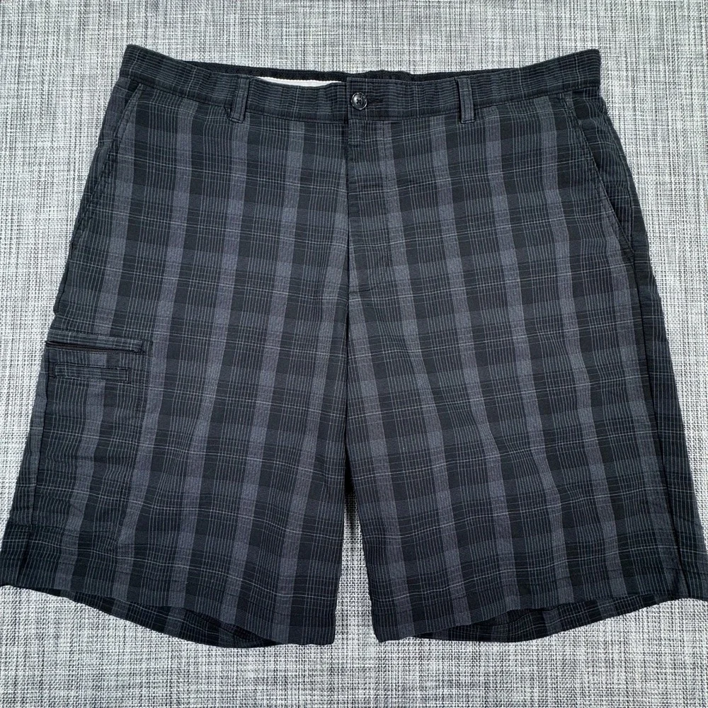 Greg Norman Tasso Elba Mens Plaid Golf Shorts Black Gray Size 38 Performance